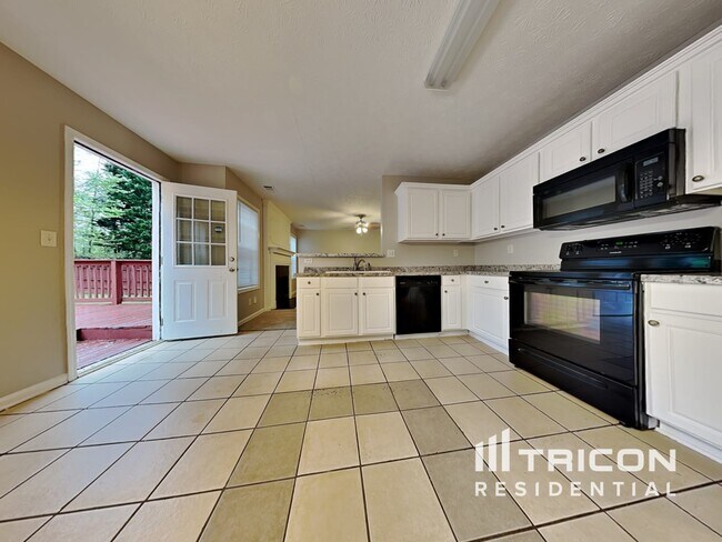 Building Photo - 3362 Kittery Dr SW