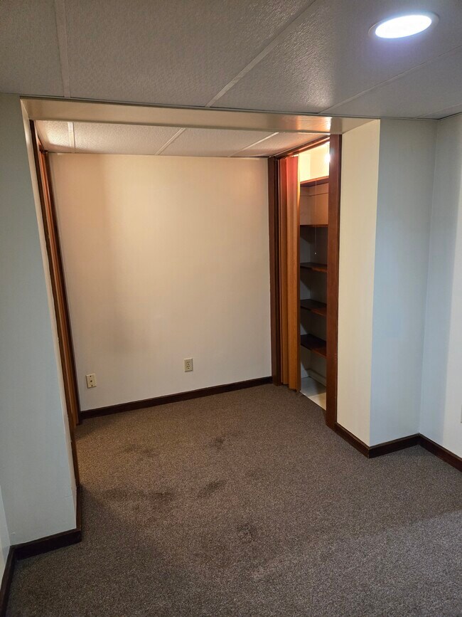 Foto del edificio - 535 Maple Ave