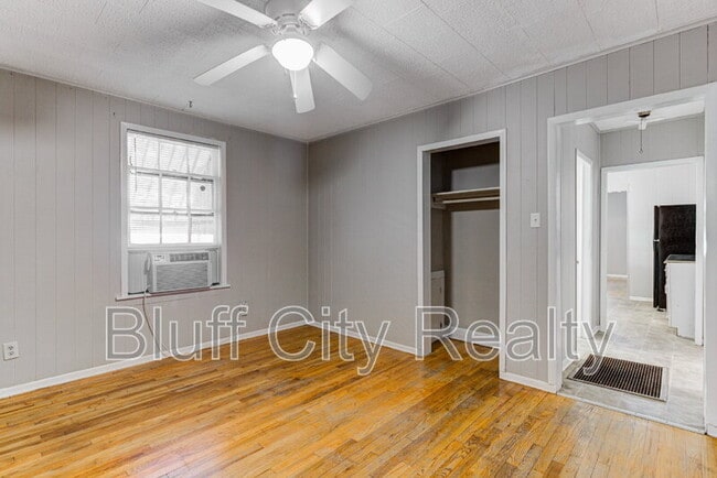 Building Photo - 2567 Madison Ave