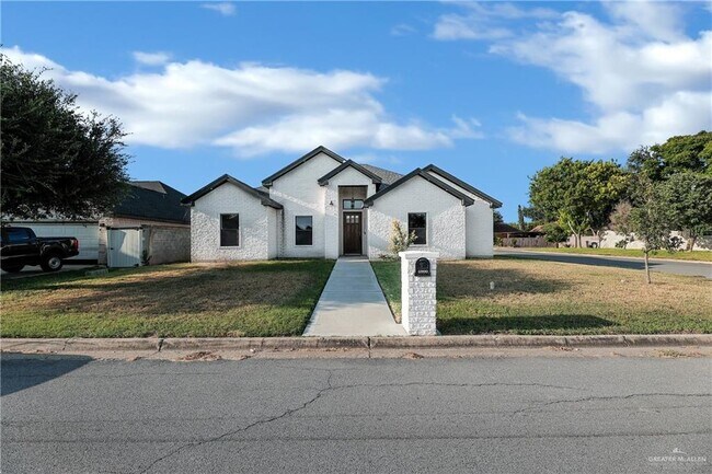 Foto del edificio - 4000 W Hackberry Ave