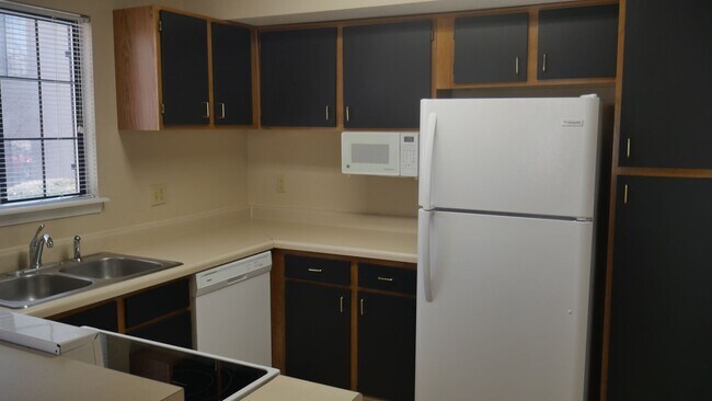 Foto del edificio - 1 Bedroom Unit Available Now