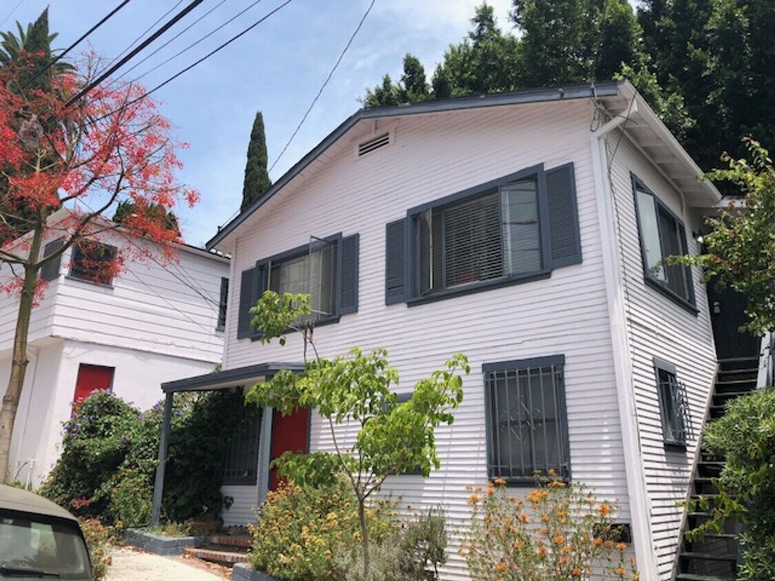 Foto del edificio - 984 Larrabee St