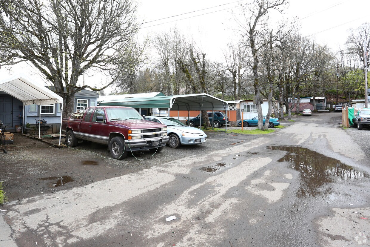 Primary Photo - Oak Crest Mobile Home Village