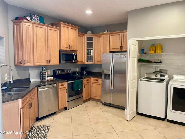 Building Photo - 3126 Arden Cir