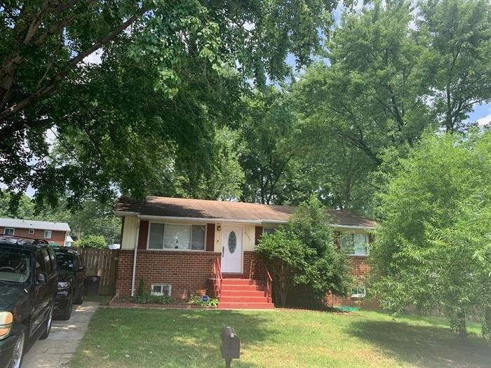 8006 Carmel Drive, District Heights, MD 20747 House Rental in