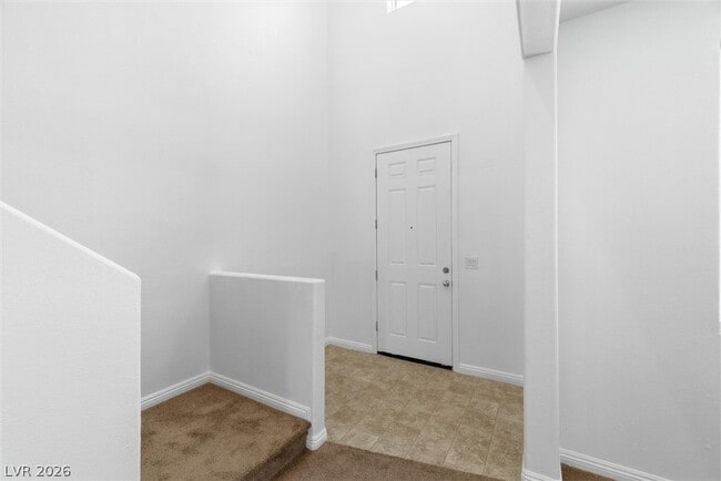 Building Photo - 3863 Summit Ave