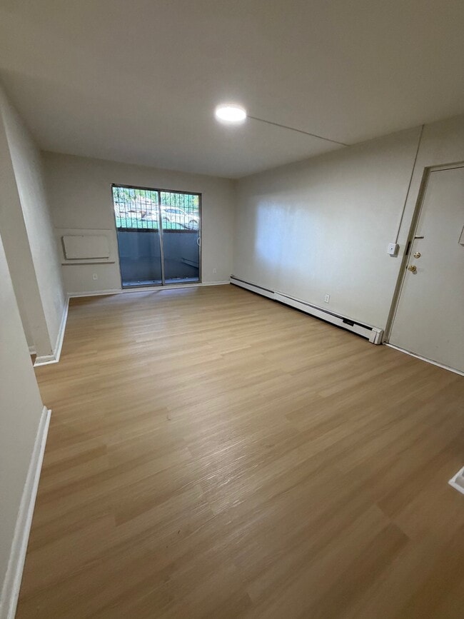 Building Photo - 473 Park Ave
