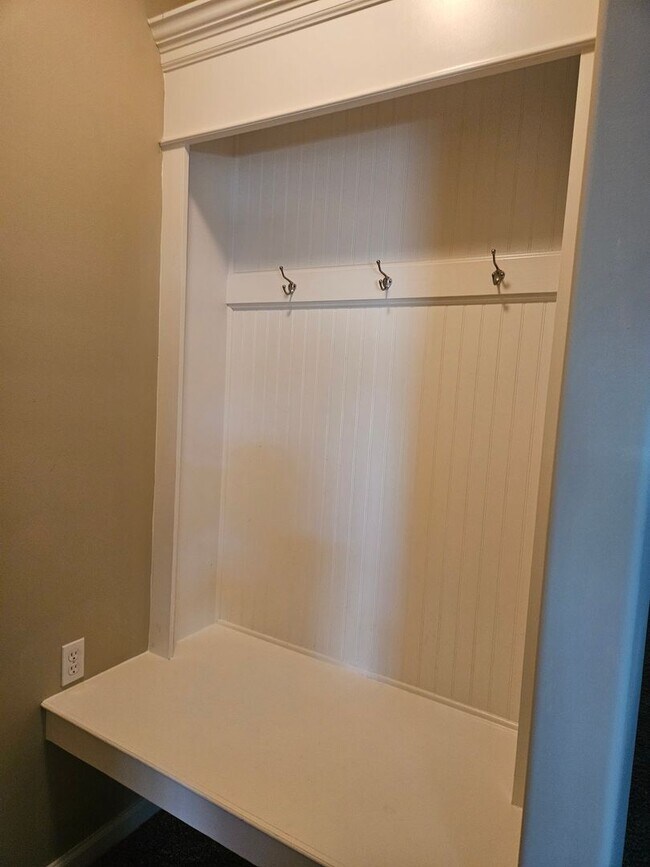 Building Photo - Available now!!