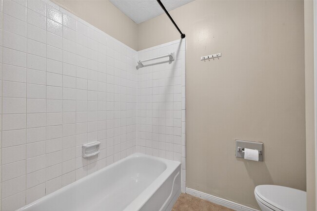 Foto del edificio - 6115 Fuller St
