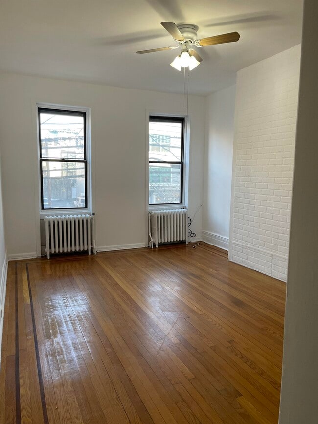 Building Photo - 397 Palisade Ave