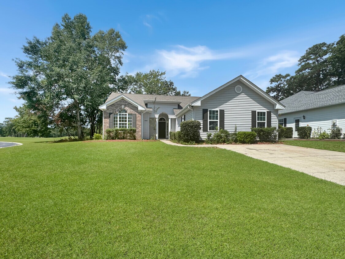 Foto principal - 4333 Oakwood Cir