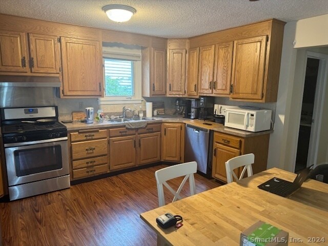 Foto del edificio - 140 Beecher St