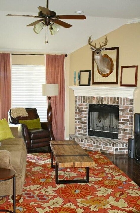 Foto del edificio - 11636 Three Chimneys Dr.