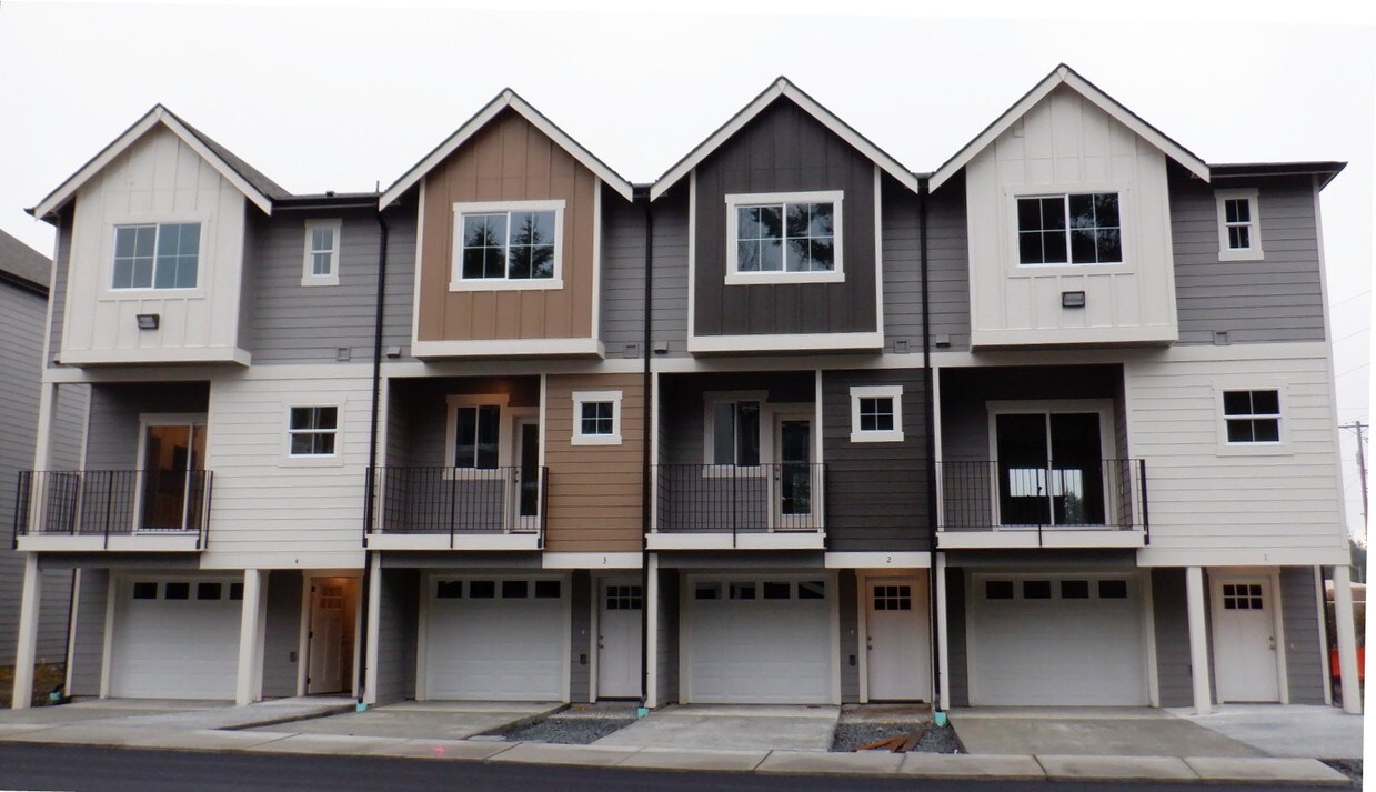 Canyon Grove Townhomes WA