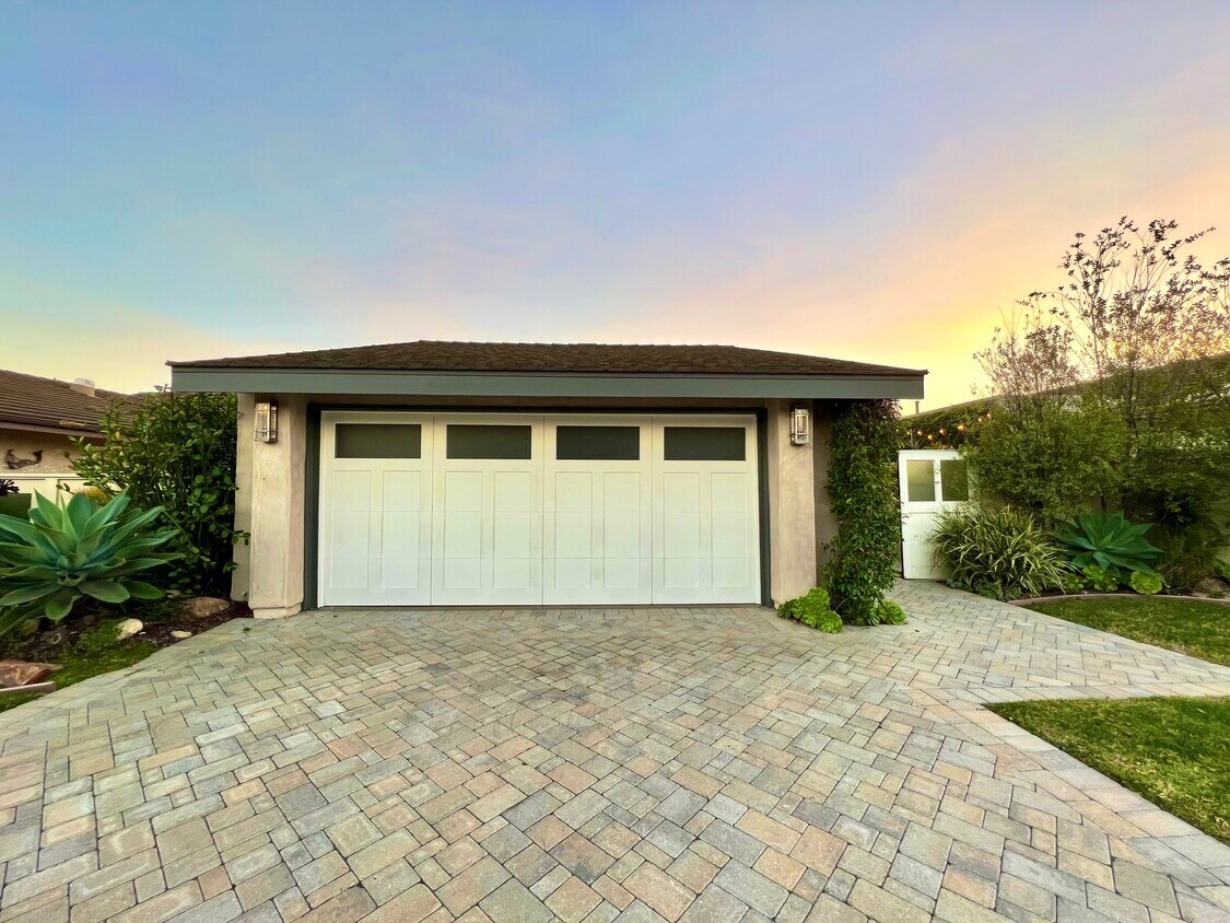 4 Shoal Dr, Corona Del Mar, CA 92625 Townhome Rentals in Corona Del