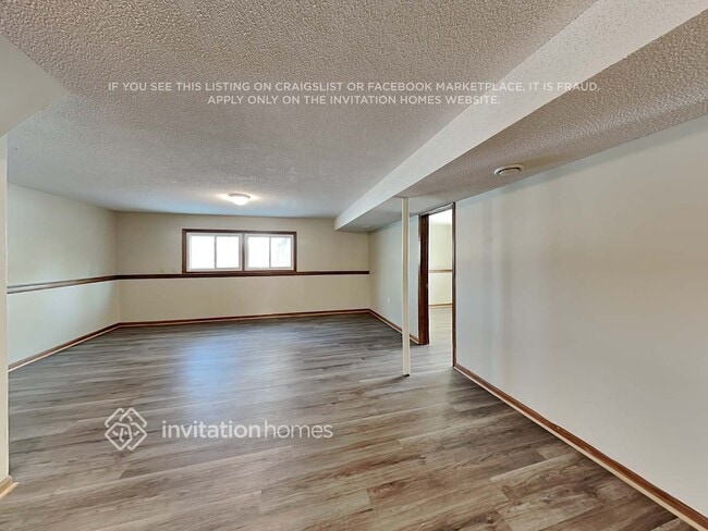 Building Photo - 11932 Pennsylvania Ave N