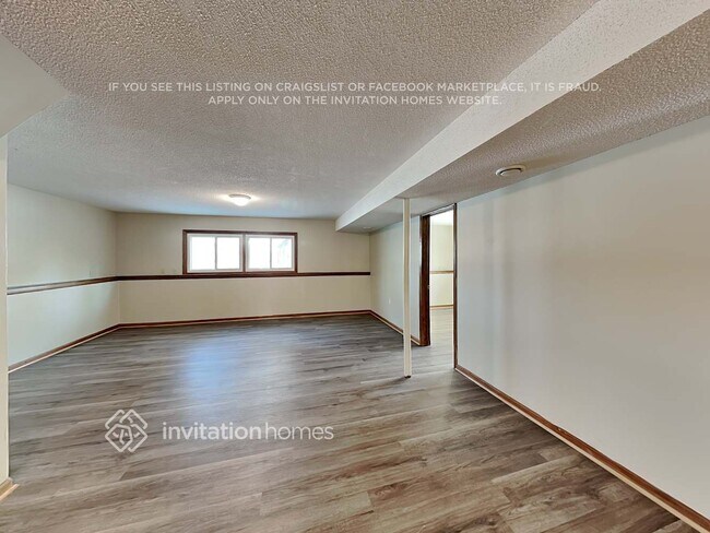 Foto del edificio - 11932 Pennsylvania Ave N