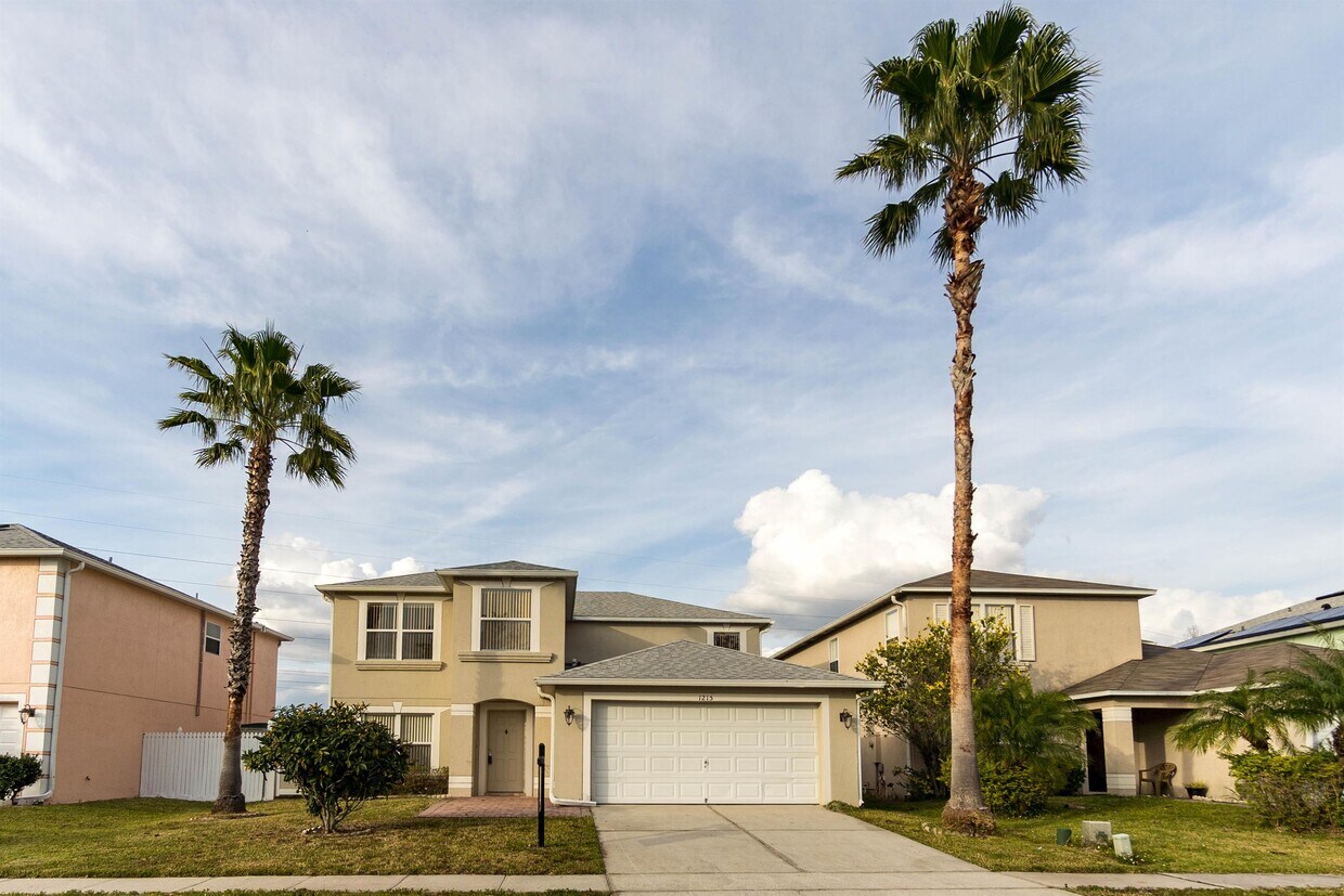 Foto principal - 1215 Kempton Chase Pkwy