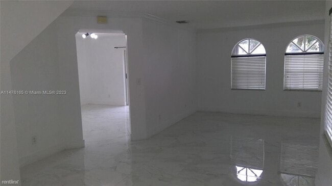 Building Photo - 3 br, 2.5 bath House - 12602 SW 54th St # 0