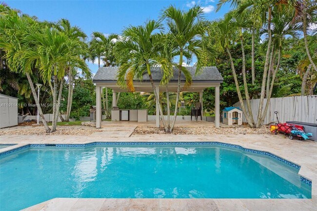 Foto del edificio - 8351 SW 39th Ct