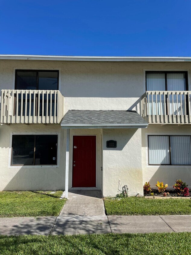 1102 Riverside Dr, Greenacres, FL 33463 Townhome Rentals in Greenacres FL