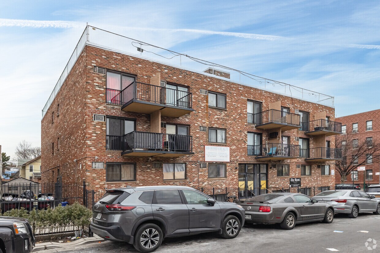 3906 calle 62 - 3906 62nd St