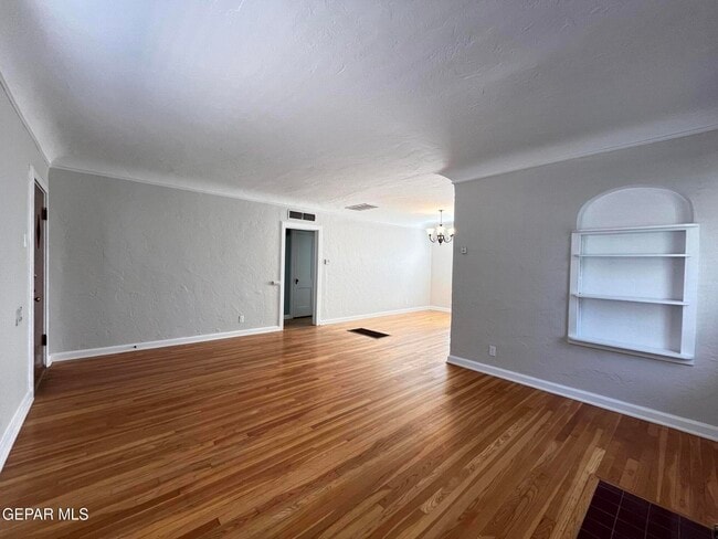 Building Photo - 2119 N Stanton St