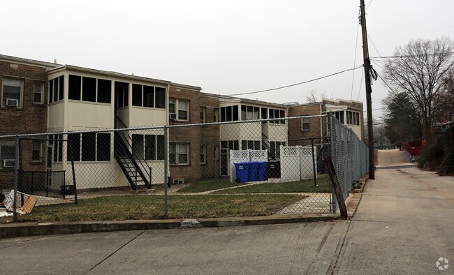 Building Photo - 615-623 Missouri Ave NW
