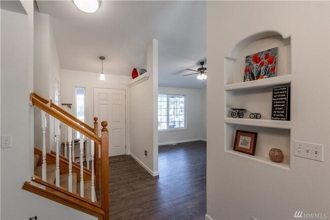 Building Photo - Spacious 3 Bed/2.75 Bath Home in Arlington...
