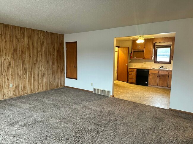 Foto del edificio - 1901 Elm Ave