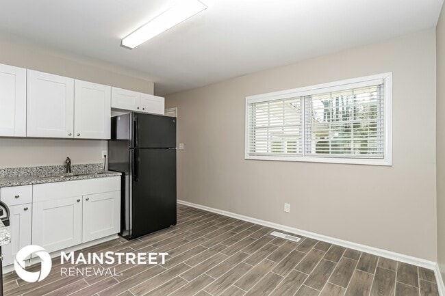 Foto del edificio - 634 Roxbury Dr