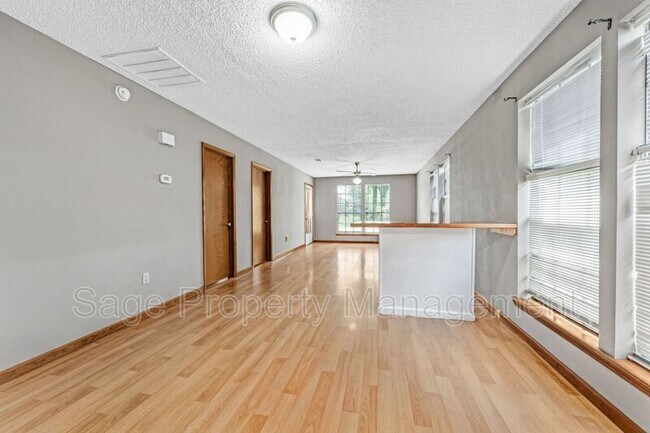 Foto del edificio - 5138 Cumberland Cove Dr