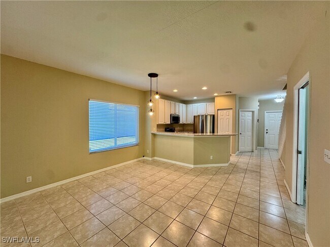 Foto del edificio - 8151 Pacific Beach Dr