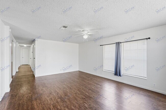 Foto del edificio - 14614 Seminole Dr