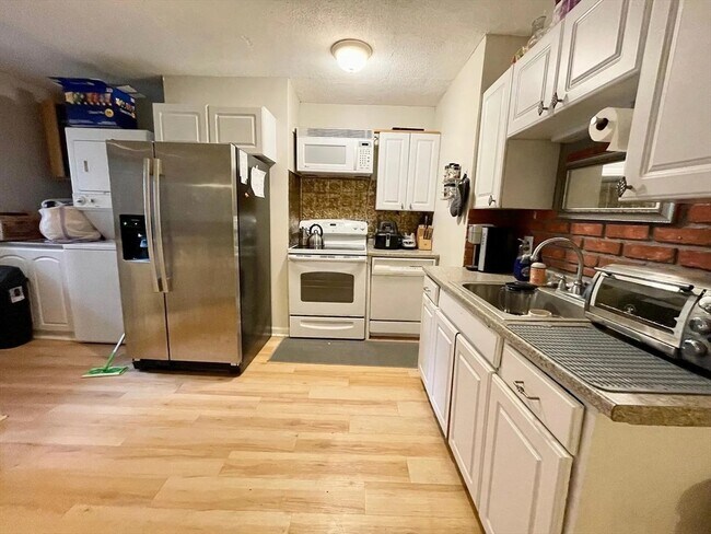 Foto del edificio - 74 Gates St