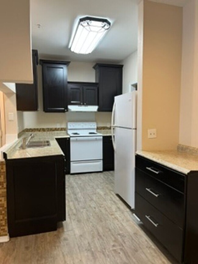 Building Photo - 12914 Sanctuary Cove Dr