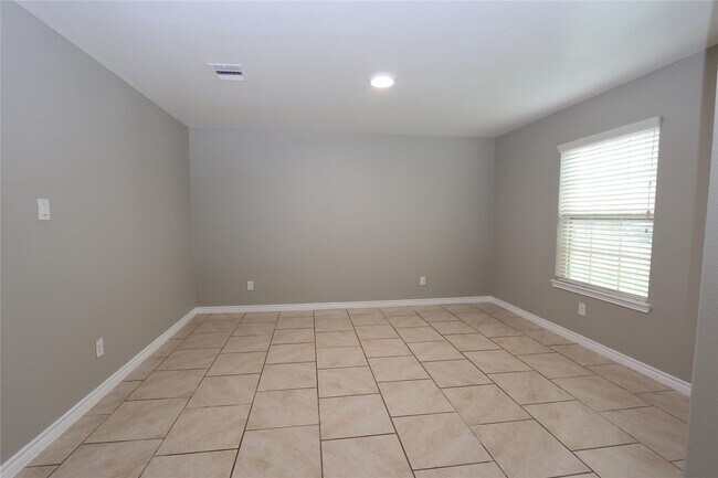 Foto del edificio - 17703 Rose Summit Ln