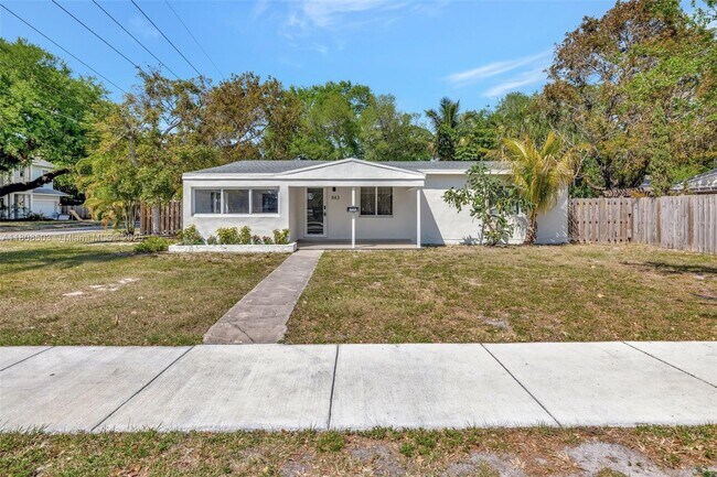 Building Photo - 843 SW 20th St