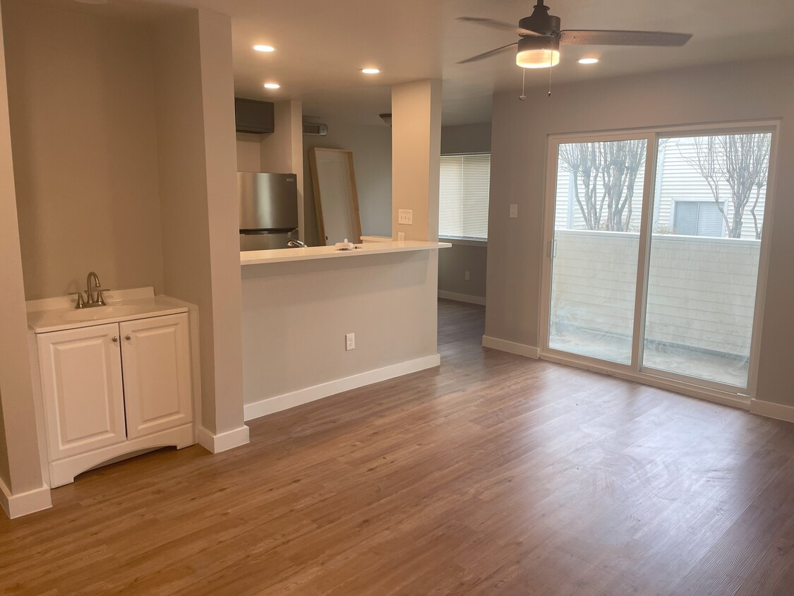 Foto principal - 7431 Holly Hill Dr