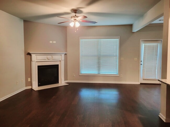 Living Room - 2845 Maple Park Pl