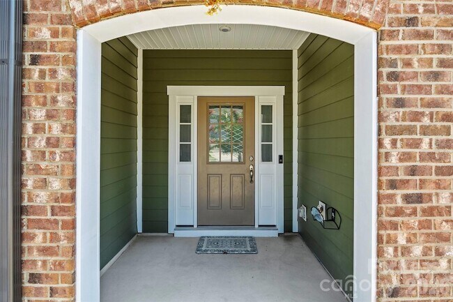 Foto del edificio - 1245 Pebble Grove Dr