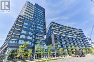 Building Photo - 120 Bayview Ave