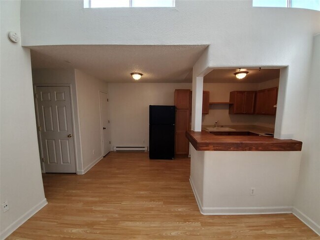 Foto del edificio - Bright Conveniently Located Condo in North...