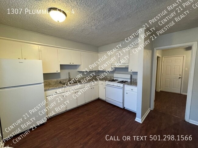 Building Photo - 1307 Plummer St