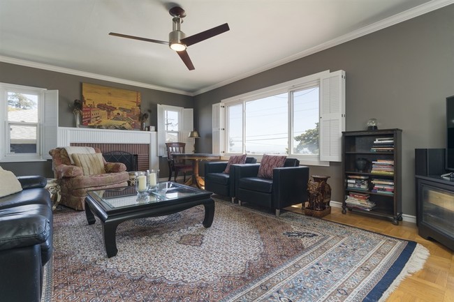 Building Photo - Redwood Heights Lease