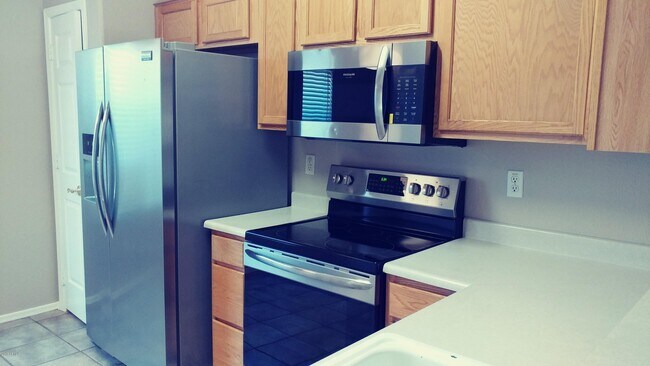 Foto del edificio - 8130 N 112th Ave