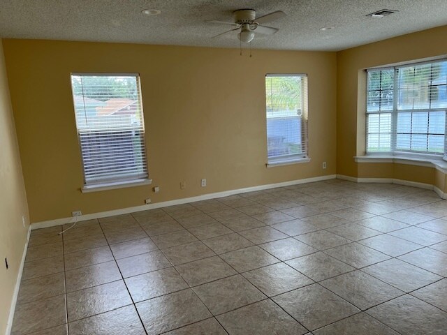 Foto del edificio - 10418 Boynton Pl Cir