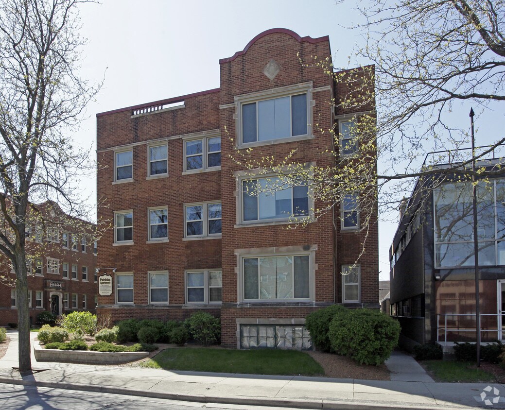 Building Photo - The Patrician