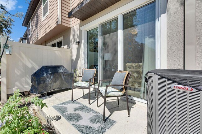 Foto del edificio - Available Immediately!