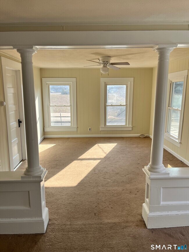 Foto del edificio - 144 Bristol St